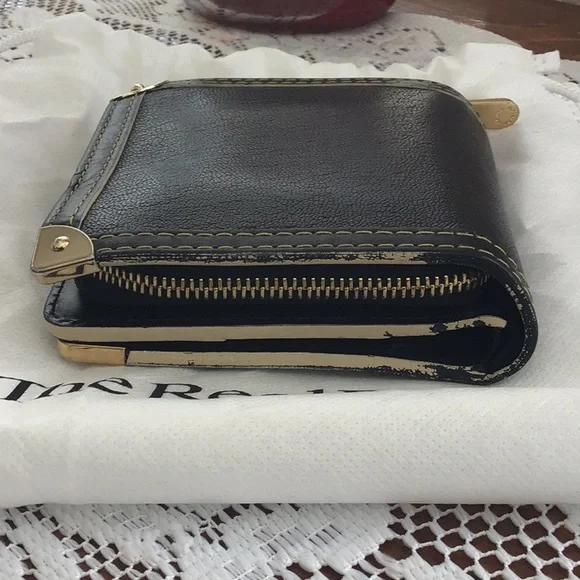 Louis Vuitton black leather bi-fold - Picture 7 of 10